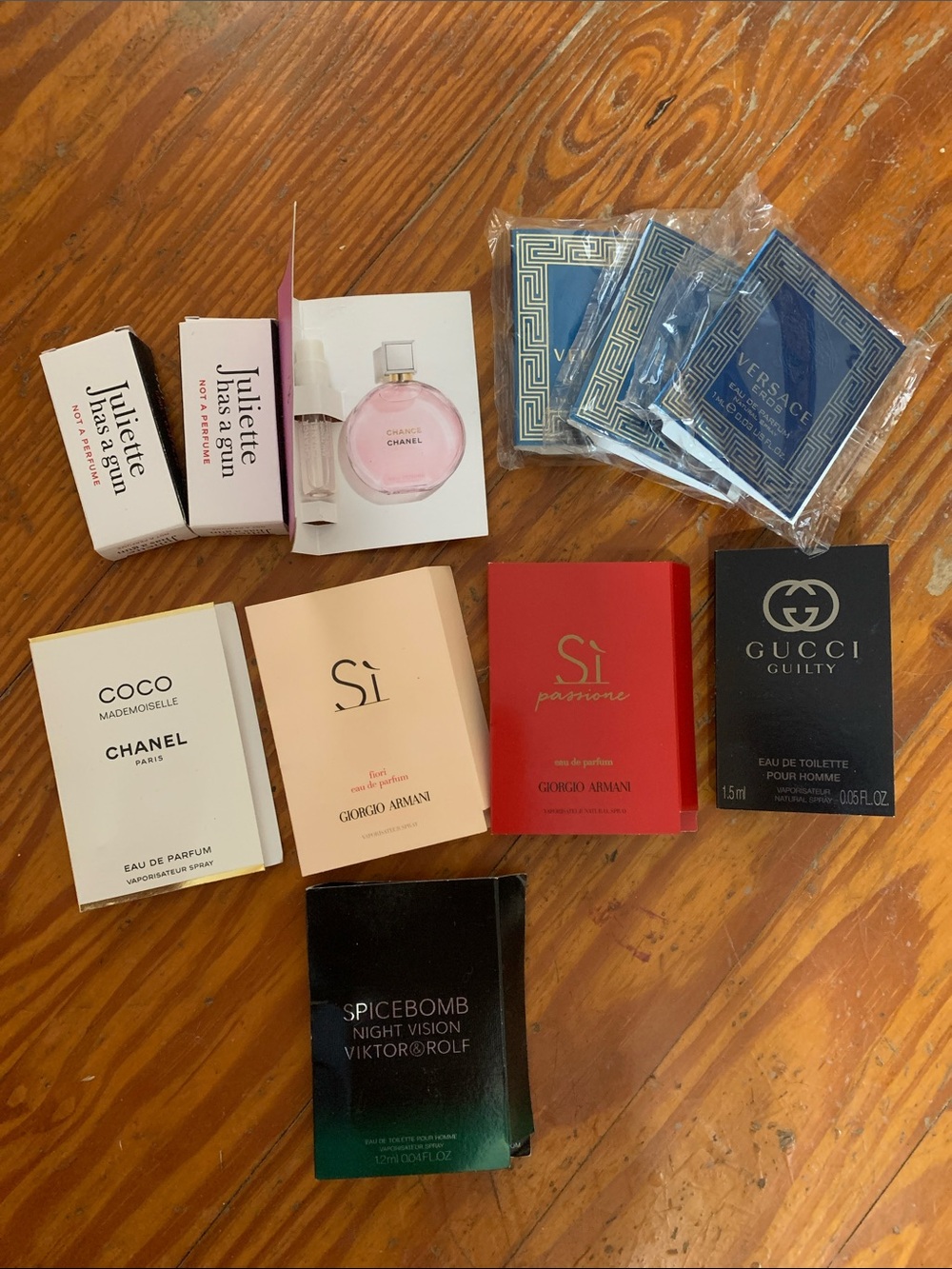 CHANEL Coco Mademoiselle Sample Card — White & Pink & More